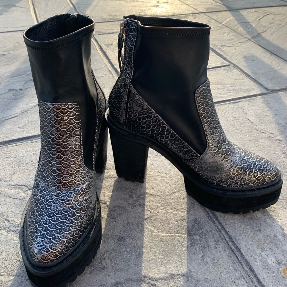 Sallys London chunky heal boots
